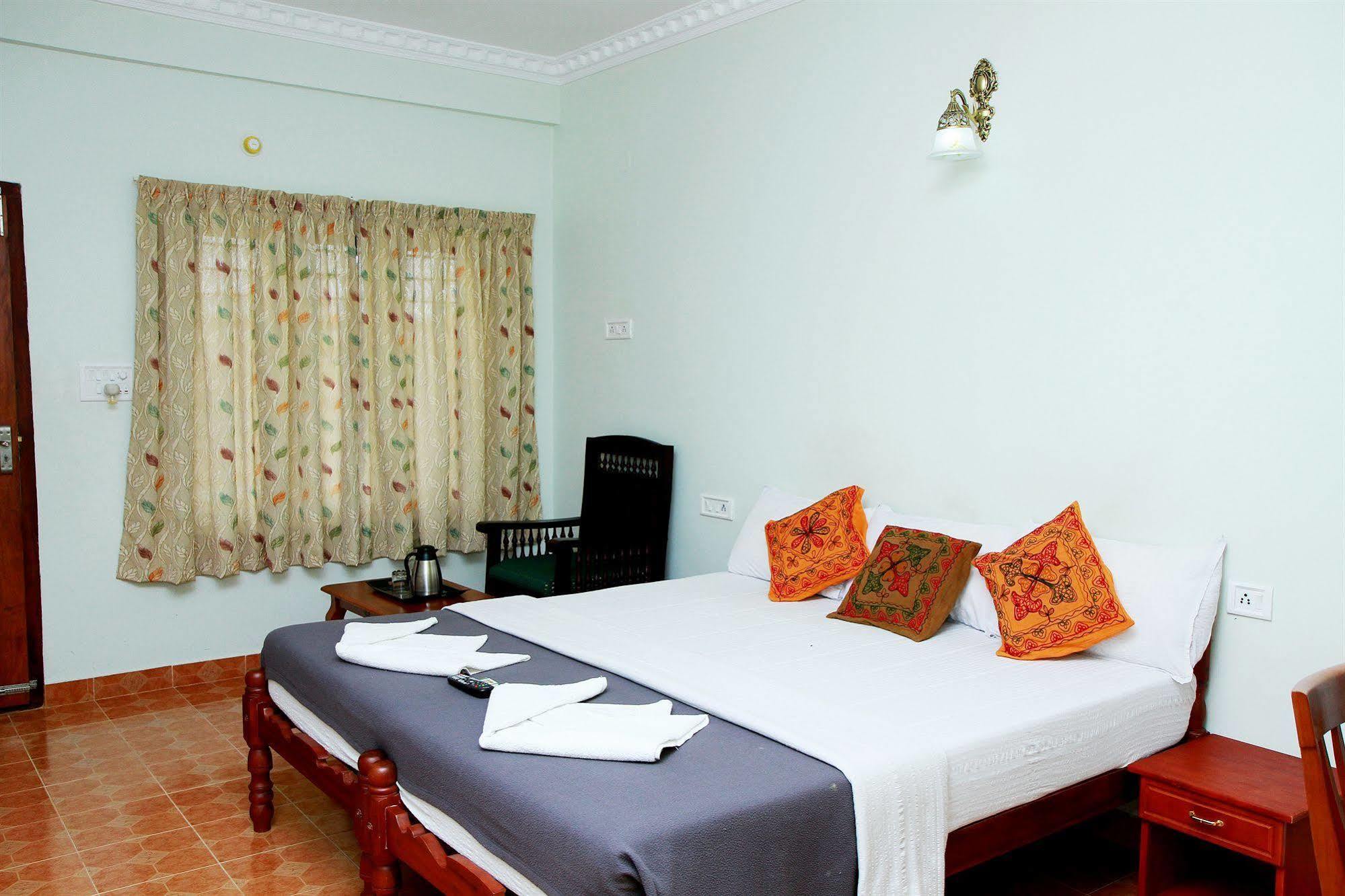 Cosy Regency Bed & Breakfast Alappuzha Luaran gambar